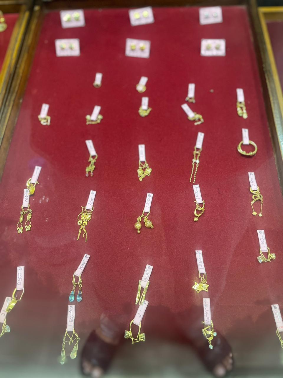 Anting - Desi AD - 18K
